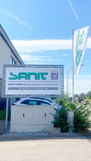 Sanit-Außenschild-Fahne